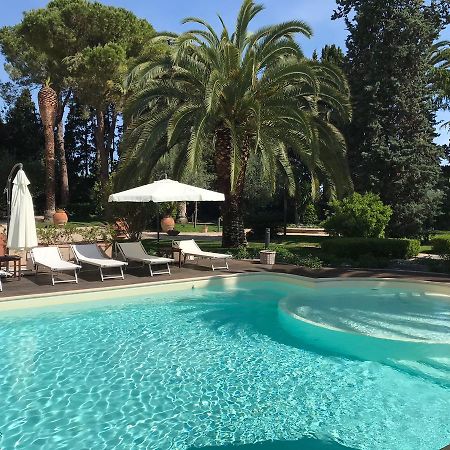 Villa Rosella Resort Roseto Degli Abruzzi Exterior foto