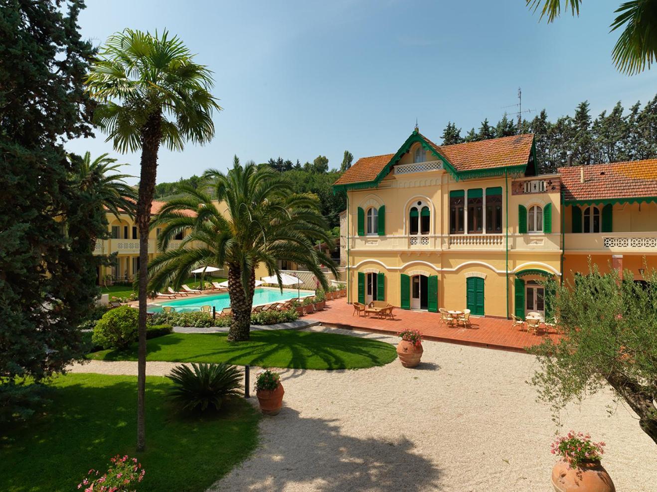 Villa Rosella Resort Roseto Degli Abruzzi Exterior foto