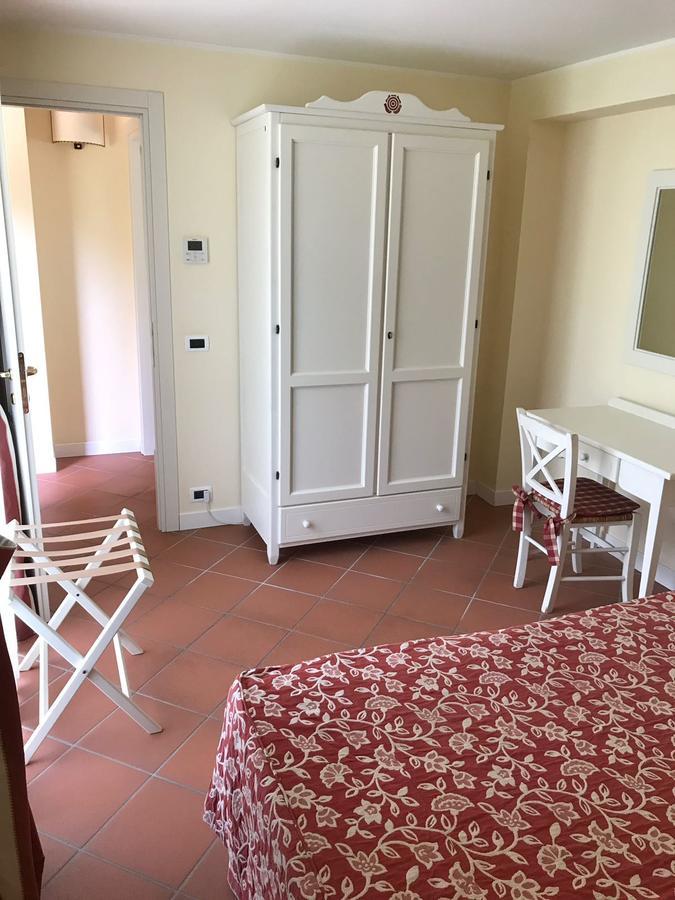 Villa Rosella Resort Roseto Degli Abruzzi Exterior foto