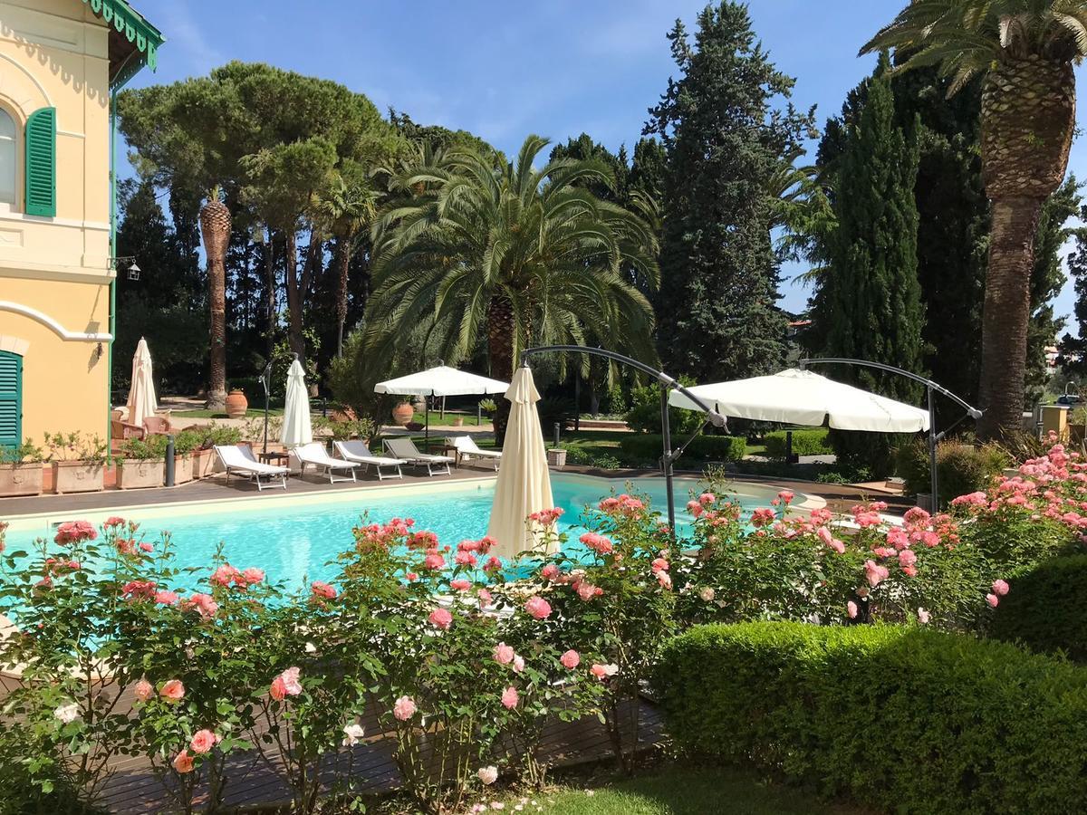 Villa Rosella Resort Roseto Degli Abruzzi Exterior foto