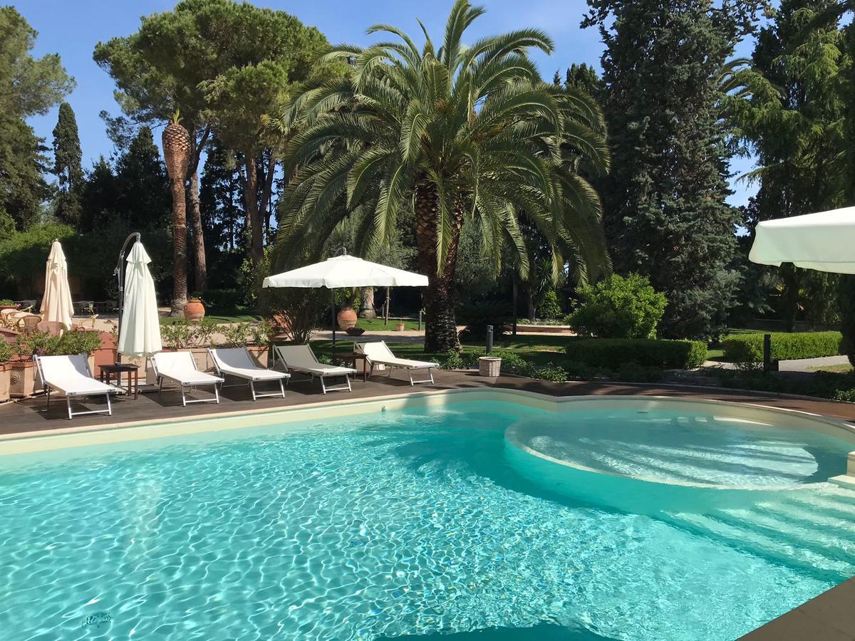 Villa Rosella Resort Roseto Degli Abruzzi Exterior foto