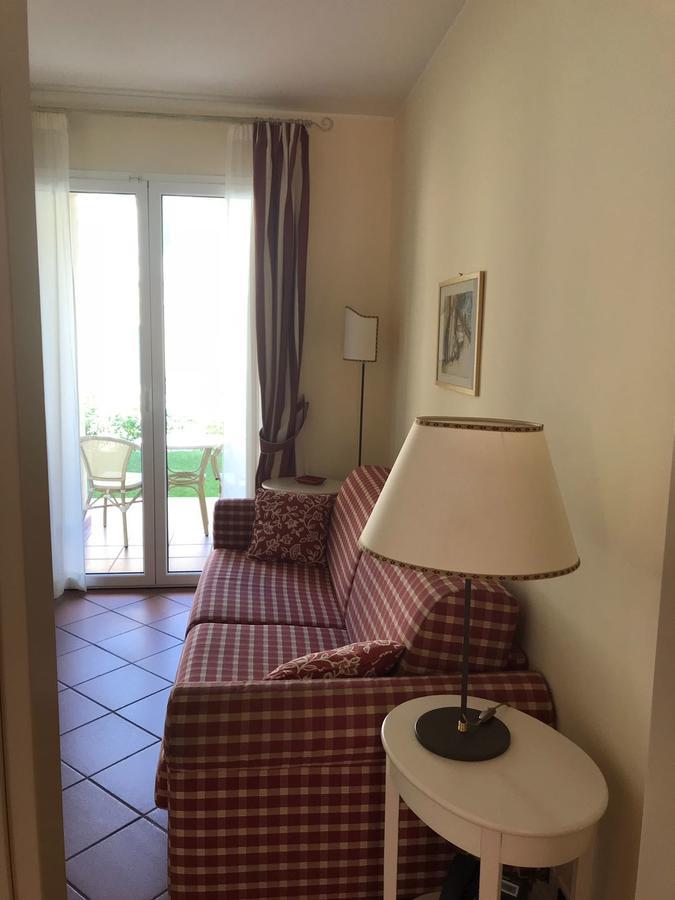 Villa Rosella Resort Roseto Degli Abruzzi Exterior foto